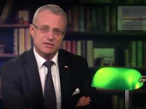 Marek Magierowski wyposaża w rozmówki izraelską młodzież jadącą do Polski