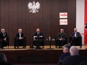 "Była na zupełnie innym poziomie niż Lech Wałęsa". Debata o Annie Walentynowicz w historycznej Sali BHP