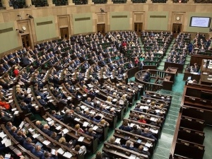 [najnowszy sondaż] Wybory parlamentarne. CBOS: Absolutna dominacja PiS. Tylko 3. partie w Sejmie