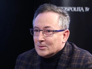 Sienkiewicz kpi: "Tropicielom metafizyki po pożarze Notre Dame...". Odpowiedź Szułdrzyńskiego gasi kpiny
