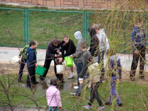 W lany poniedziałek zachowajmy rozsądek. Przesada może skończyć się nawet pozbawieniem wolności