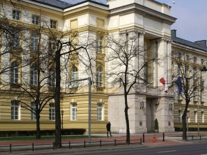 "Badamy wiele hipotez, jedną z nich są zaburzenia psychiczne". Nowe informacje ws. próby samospalenia
