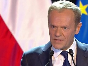 Reakcje po wykładzie Tuska. Lis: "Bardzo dziękuję D. Tuskowi". Gmyz: "Obudźcie mnie jak skończy"