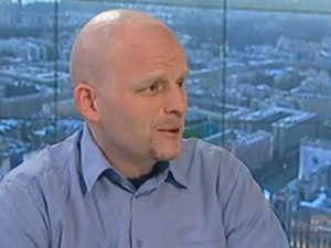 Doktor politologii robi w sieci sondę. Pyta: "Czy przyjdziesz na pogrzeb Kaczyńskiego?"