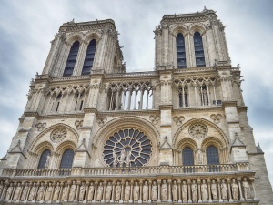 Katedrze Notre-Dame grozi zawalenie? Ekspert ostrzega przed zagrożeniem