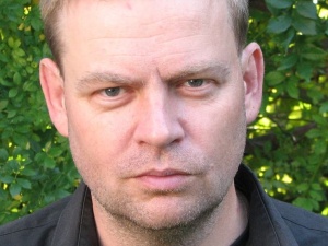 Rysownik TS Jerzy Wasiukiewicz o FB: Ingeruje bez żadnego oporu w polską politykę