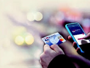 Pierwsze konto bankowe jeszcze przed „osiemnastką”