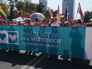 [video] Parada Równości postuluje małżeństwa i adopcje LGBT. Gmyz i Palade komentują