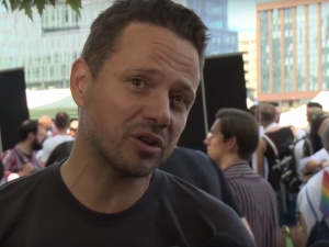 Trzaskowski po "parodii" mszy na Paradzie: "Tolerancja to kwestia elementarnego szacunku do innych"
