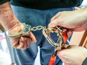 Wyłudzili z NFZ ponad 1,5 miliona złotych nienależnych refundacji. 7 osób usłyszało zarzuty