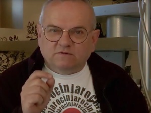 Chełstowski jak zwykle: "Pan Jędraszewski udzielałby rozgrzeszenia kobietom palonym na stosach"