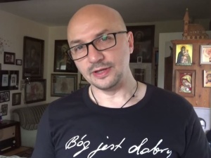 "Ośmiesza się ksiądz". Ostre spięcie ks. Isakowcza-Zaleskiego i Ojca Kramera na Twitterze