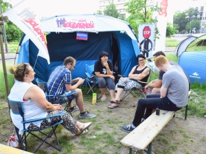 [Fotorelacja] Miasteczko namiotowe przed ministerstwem stoi już 52 dni