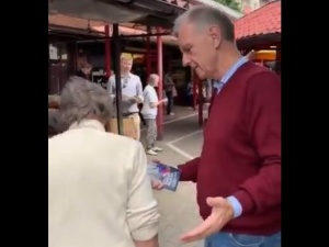 [video] Jak nie idzie to nie idzie. PO rozmawia z elektoratem: "Noo, proszę pana, co pani, no mówmy..."