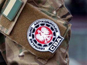 CBA: Zatrzymano 8 osób. 50 mln zł szkody w mieniu banku, próba wyłudzenia 23 mln zł podatku VAT