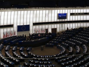 "Polscy europosłowie EPL obawiają się, że der Leyen zatrzyma postępowanie przeciwko Polsce"