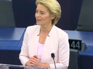 Ursula von der Leyen szefową KE. Komentarze: "Najlepiej zainwestowane głosy partii rządzącej w PL"