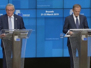 Ryszard Czarnecki: Juncker szydzi z Tuska czyli toaleta dla „trzeciej płci”...