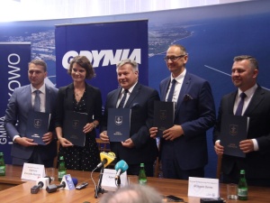 Powstaną farmy wiatrowe na Bałtyku? W Kosakowie podpisano list intencyjny ws. inwestycji za 100 mld zł