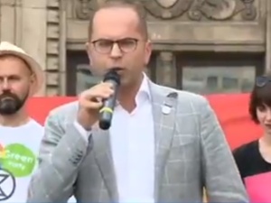 [video] Szczerba: "Jesteśmy przeciwni żeby pretorianie Kaczyńskiego atakowali ludzi". Bezcenna kontra