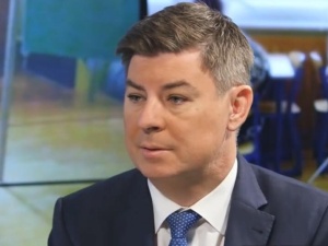 Grabiec: "PO nie godzi się na łączenie znaku PW z symbolami ideowymi". Prof. Szeremietiew odpowiada