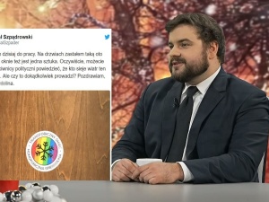 "Transofobiczny śmieć, homofobiczna spier****na". Obraźliwe naklejki na wejściu do biura polityka PiS