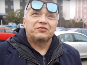 Muniek Staszczyk [T.Love] z londyńskiego szpitala: Dziękuję Bogu, że żyję