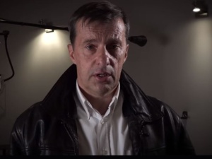 [video] "Musimy walczyć o pamięć i prawdę". Witold Gadowski zaprasza na Wielki Marsz Polaków w Auschwitz