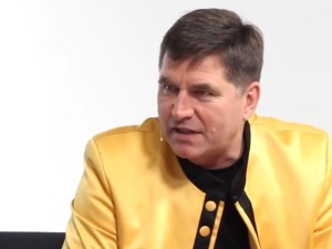 Świerzyński: Czy Opozycja przedstawi program gospodarczy, a przestanie opowiadać bajki o ucisku LGBT?