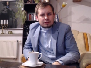 Kary kościelne dla księdza zaangażowanego w ruch LGBT. Rzecznik: "Abp Budzik podjął kroki prawne"