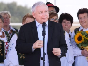 [SONDAŻ] Rolnicy chcą PiS. PO się boją