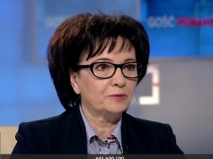 Nowa Marszałek Sejmu rezygnuje z rządowych lotów po kraju