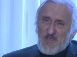 Yyy? Ks. Brussy: "A jak ta mniejszość biologiczna wydaje potomstwo?". Kuczyński: "Tak jak i większość"