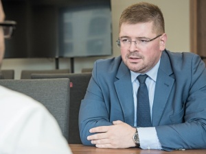 T. Rzymkowski o listach lewicy: Starzy towarzysze, przedstawiciele LGBT i młodzi marksiści