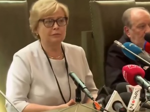 Onet: Sędzia Izby Dyscyplinarnej wymyślał wulgarne wpisy na Gersdorf