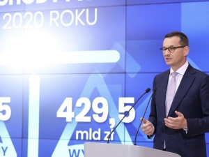 Premier: "To pierwszy budżet bez deficytu od początku transformacji". Od 1 października obniżka PIT