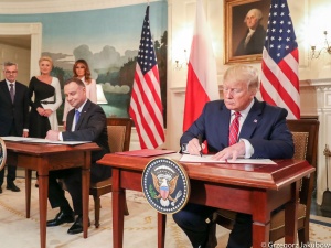 Makowski: "Mamy to! Donald Trump w Warszawie zamierza ogłosić zniesienie wiz do USA"