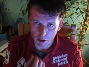 [video] Videobloger gej zwalczał LGBT. Teraz straci mieszkanie