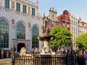Rydwan spłacony, ale Gdańsk ma kolejne wydatki. 50 tys. za... wywiad i publikację dla Axel Springer