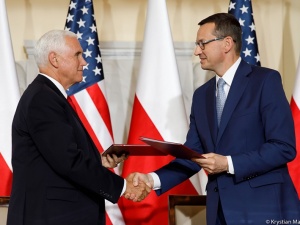 Morawiecki i Pence podpisali deklarację w sprawie sieci 5G