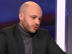 "Zdemoluje finanse publicznie, doprowadzi do wzrostu deficytu...". Śpiewak miażdży program wyborczy PO