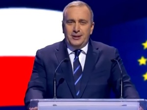 PO obiecuje... darmowy internet dla młodzieży do 24. roku życia. Internauci: "Przecież to komedia"