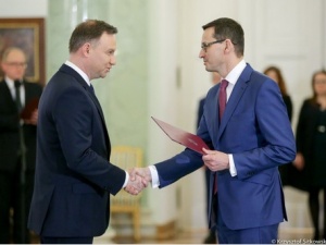 Sondaż zaufania: Prezydent i premier na czele stawki
