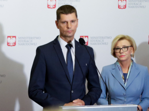 Piontkowski wypowiedział się nt związków partnerskich i adopcji dzieci przez pary homoseksualne
