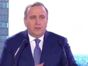 Grzegorz Schetyna ostrzega: "Kaczyński idzie po wasze pieniądze". Odpowiada Joachim Brudziński