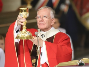 [video] Abp Jędraszewski: Krzyż to znak miłości, który daje życie