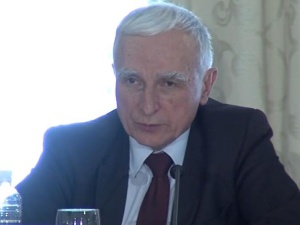 Atom "filarem polityki energetycznej Polski". Naimski zapowiedział rok powstania pierwszego reaktora