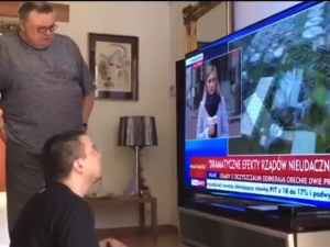 Wojciech Mann, dziennikarz Polskiego Radia, przyłącza się do akcji "Nie świruj" i atakuje TVP