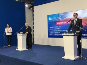 [video] J. Kaczyński i premier Morawiecki przedstawili #PiątkęNa100Dni: Mały ZUS, 13 i 14. emerytura...