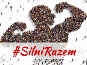 A tymczasem pod hasztagiem #SilniRazem... "Powinniśmy zacząć szukać nowych rozwiązań"